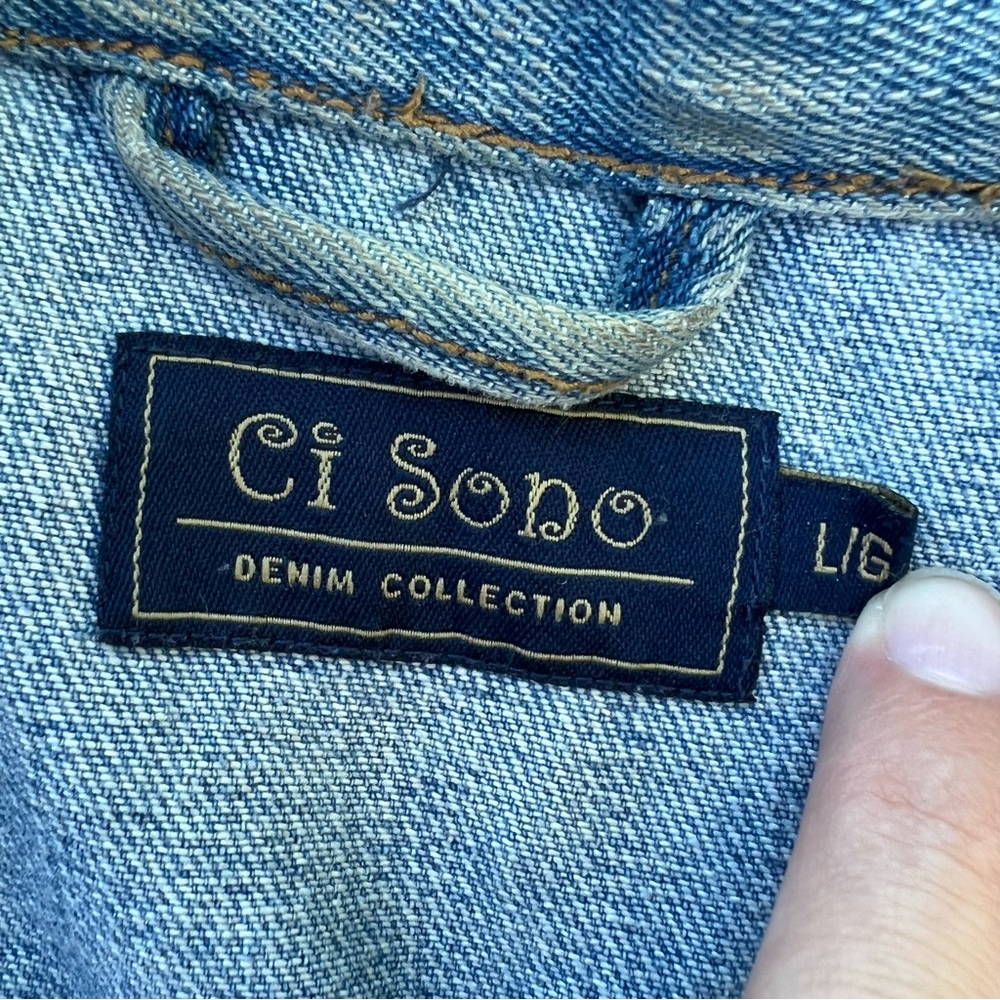 Ci Sono | Distressed Jean Jacket - Picture 3 of 4